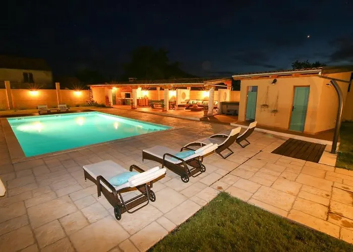 Вилла Luxury With A Swimming Pool Gornje Rastane, Biograd - 17837