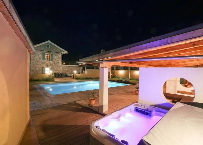 Вилла Luxury With A Swimming Pool Gornje Rastane, Biograd - 17837 *