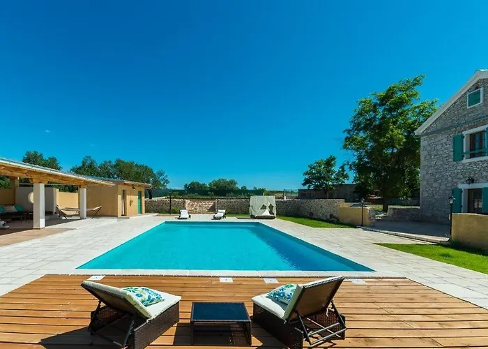 Luxury With A Swimming Pool Gornje Rastane, Biograd - 17837 * Свети-Филип-и-Яков
