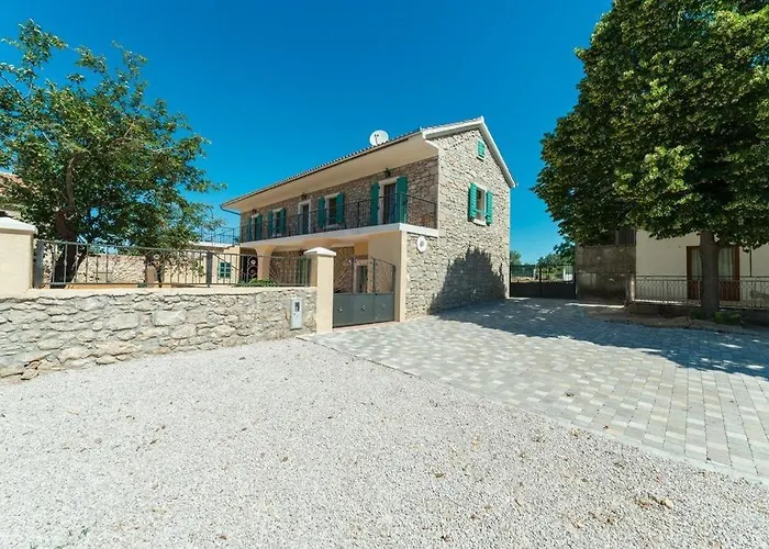 Вилла Luxury With A Swimming Pool Gornje Rastane, Biograd - 17837