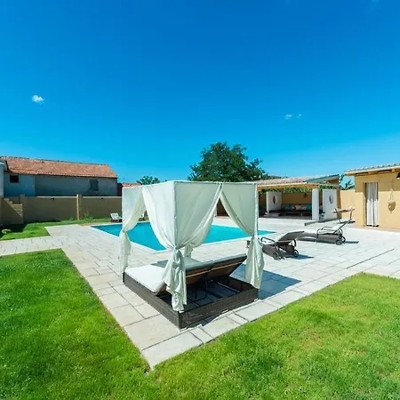 Luxury With A Swimming Pool Gornje Rastane, Biograd - 17837 Vila