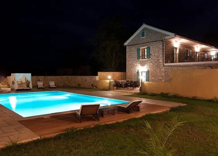 Βίλα Luxury With A Swimming Pool Gornje Rastane, Biograd - 17837