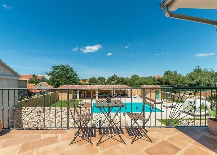 Luxury With A Swimming Pool Gornje Rastane, Biograd - 17837 Sveti Filip i Jakov